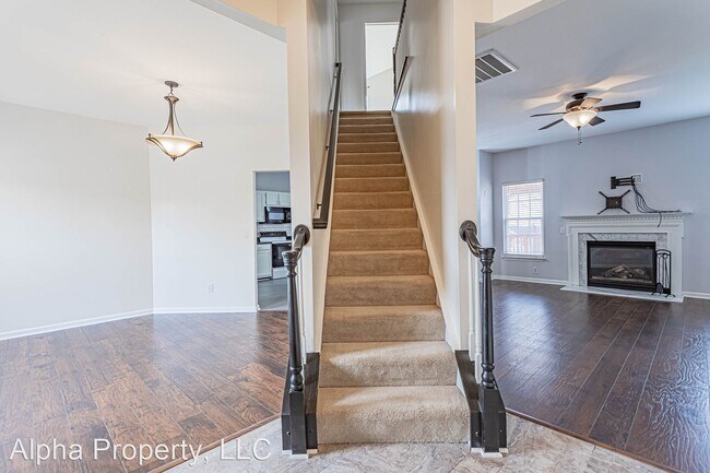 Building Photo - 3 br, 2.5 bath House - 203 Windsong Drive