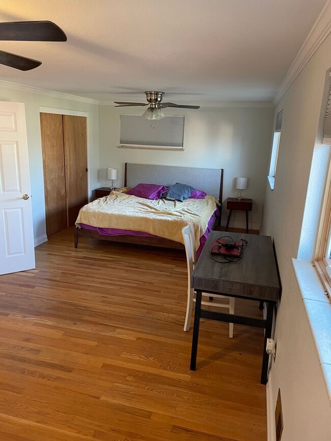 Building Photo - **Beautiful 2bd/1ba, 1 Car Garage, w/ atta...