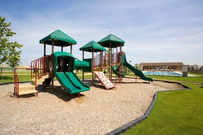 Foto del edificio - Beautiful, Spacious 3BR/2.5BA! Community P...