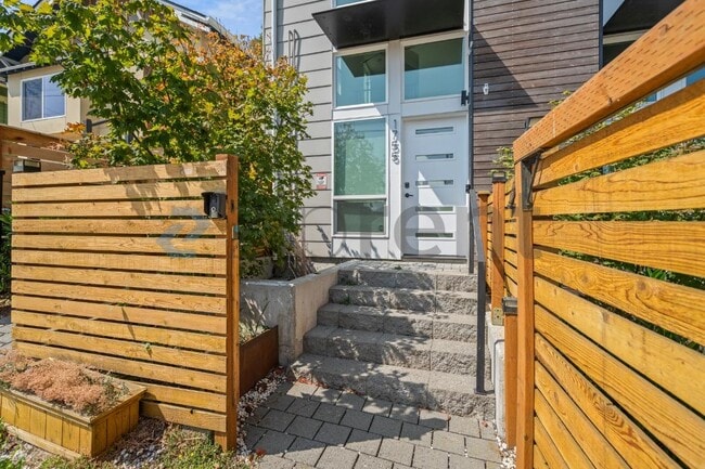 Building Photo - Unit 1755