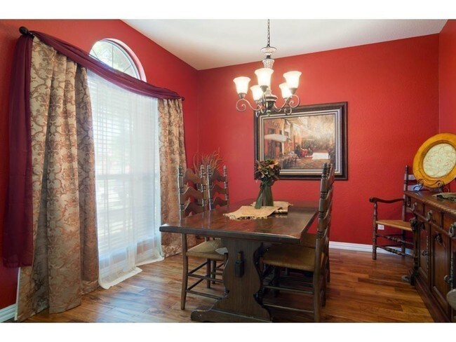 Building Photo - 5909 Vineyard Ln