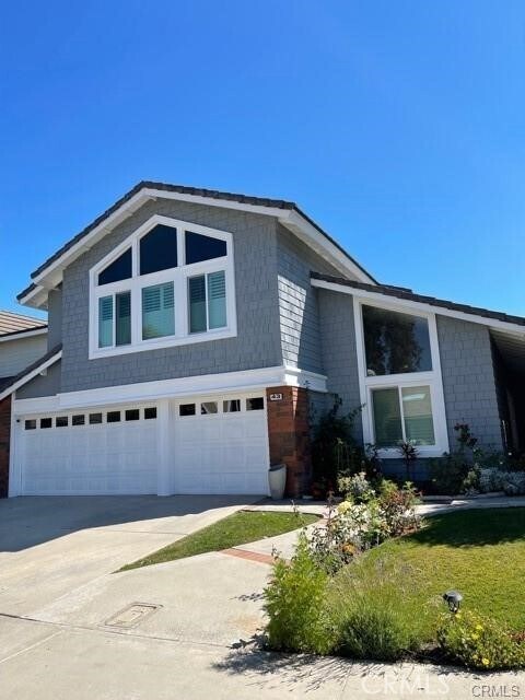 Building Photo - 43 Brena