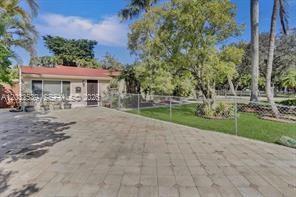 Foto del edificio - 2199 NE 182nd St