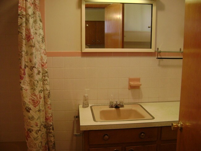 Building Photo - 53 Hill St