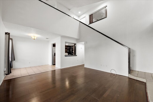 Foto del edificio - 9572 Windswept Ln