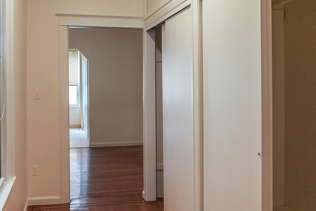 Foto del edificio - 3420 42nd St