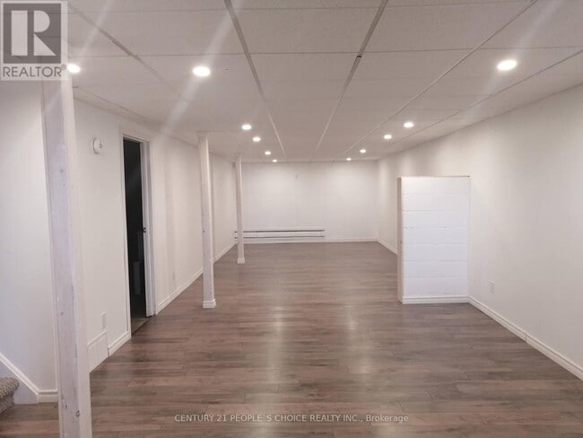 Building Photo - 6037 7th Line