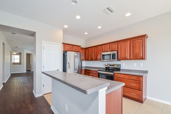 Foto del edificio - 425 Chimney Rock Dr
