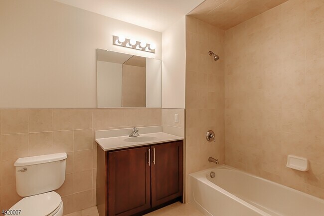 Foto del edificio - 2889 NJ-10
