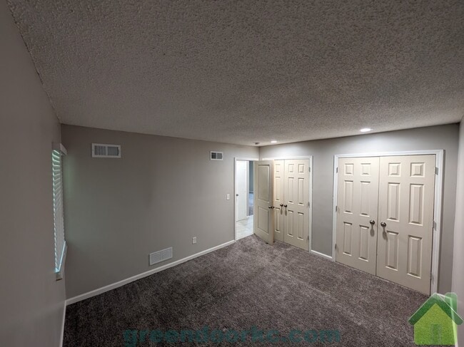 Building Photo - 9180 W 78th Terrace