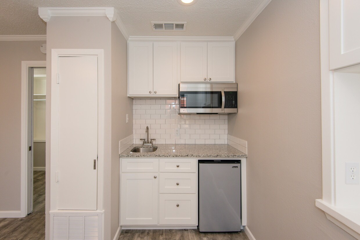 707 Broadway Apartments 707 S Broadway Ave Tyler, TX Apartments for