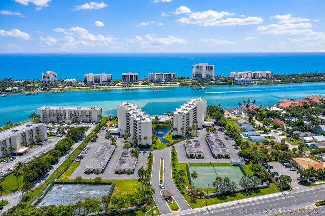 Foto del edificio - 19800 Sandpointe Bay Dr