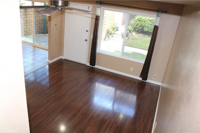 Foto del edificio - 5478 E Willow Woods Ln