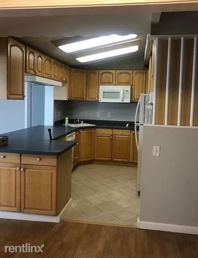 Building Photo - 3 br, 2 bath House - 3030 Gratton Way