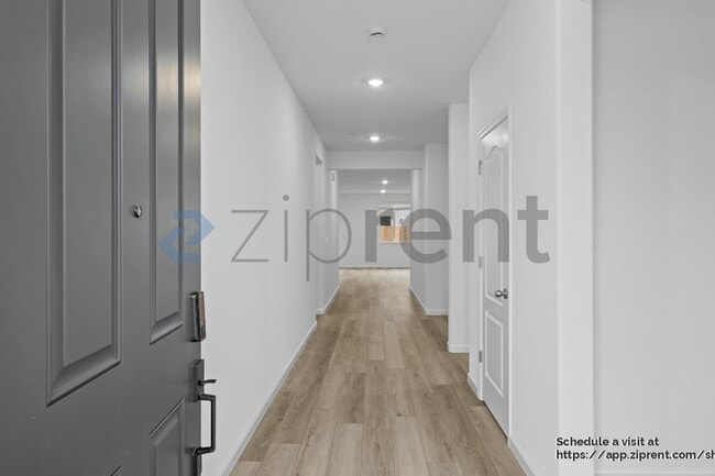 Building Photo - 2494 Zellerbach St