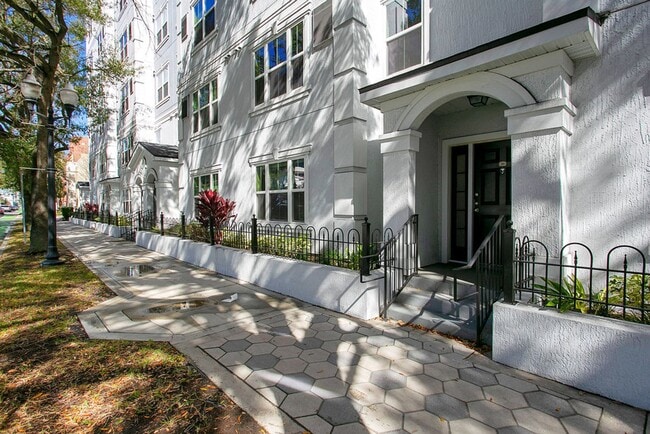 Photo - 202 E South St Townhome