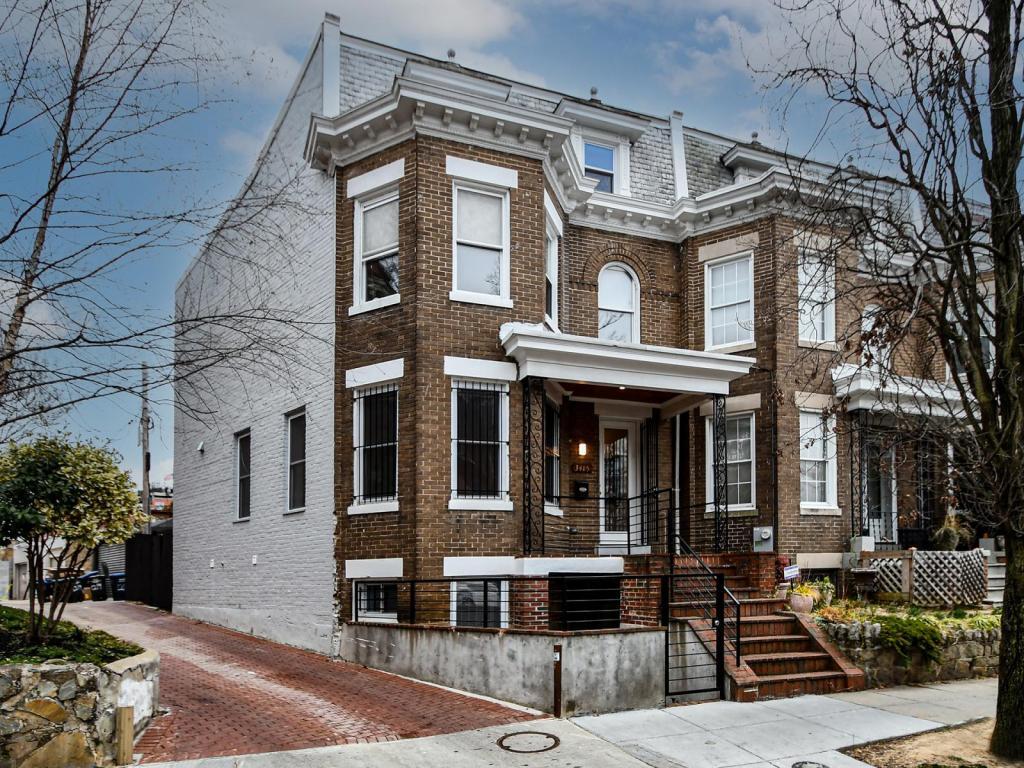 Foto principal - 3415 13th St NW
