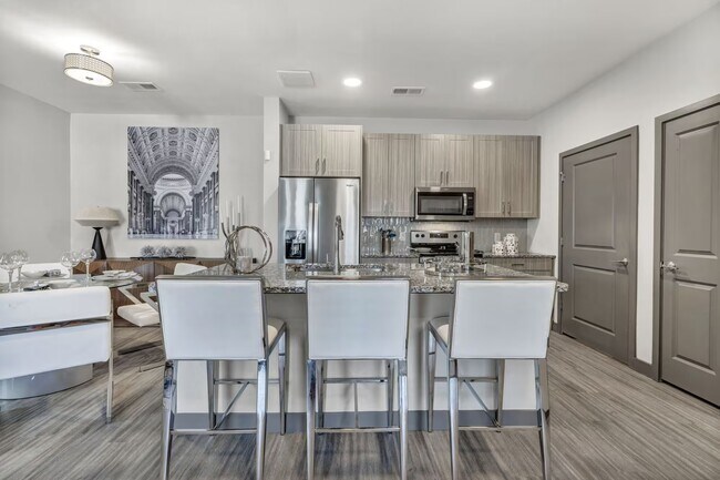 Building Photo - Resort-Style Living | 8 Weeks Free + $1250...