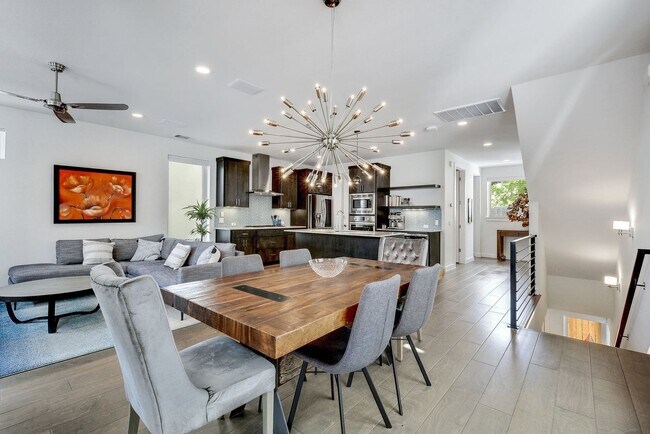 Foto del edificio - South Austin 3x3.5 Townhome @Bluebonnet Lane