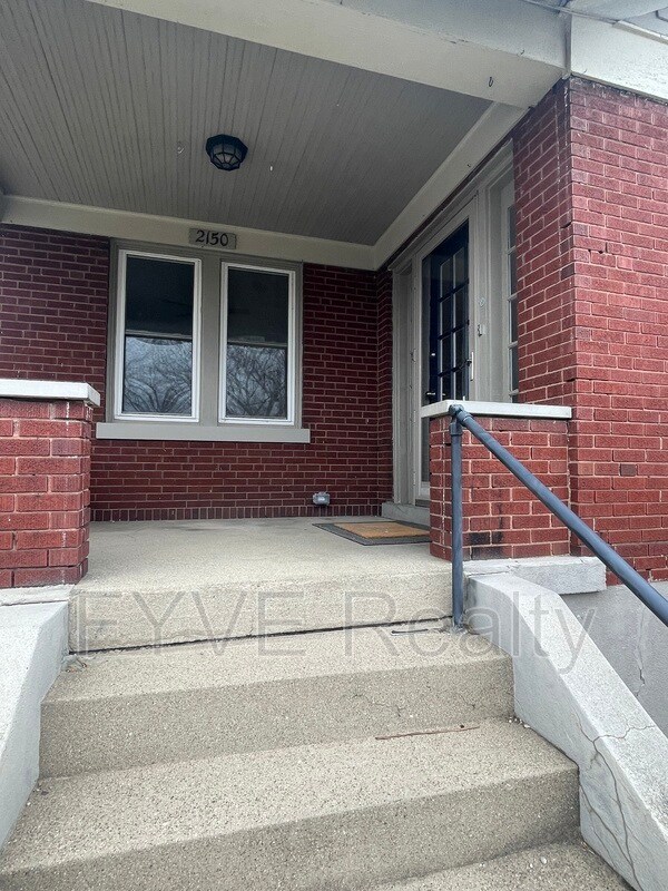 Foto del edificio - 2150 Cathedral Ave