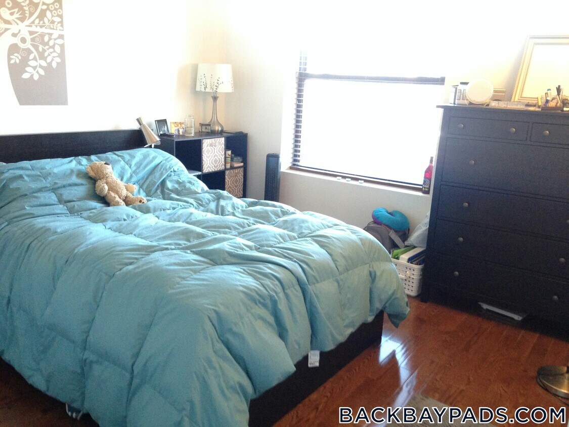 Foto principal - 636 Beacon St