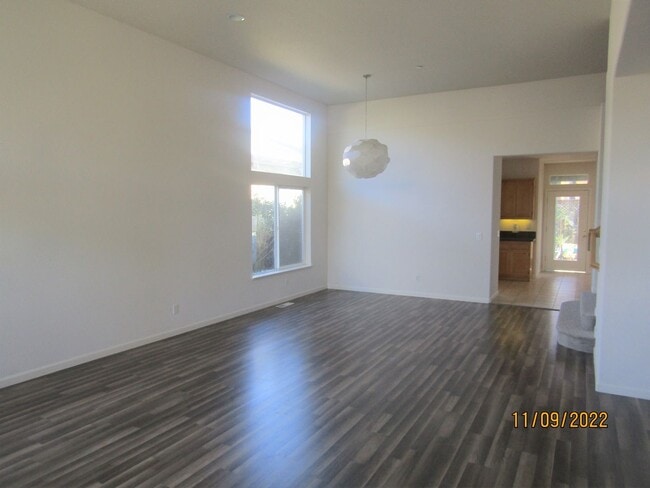 Foto del edificio - Beautiful Home Near Golf course!! Brand ne...