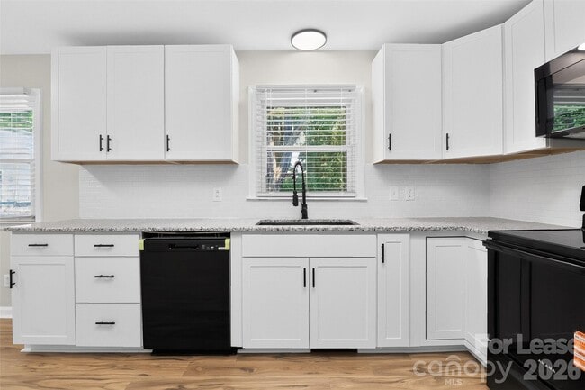 Foto del edificio - 6901 Ridge Ln Rd