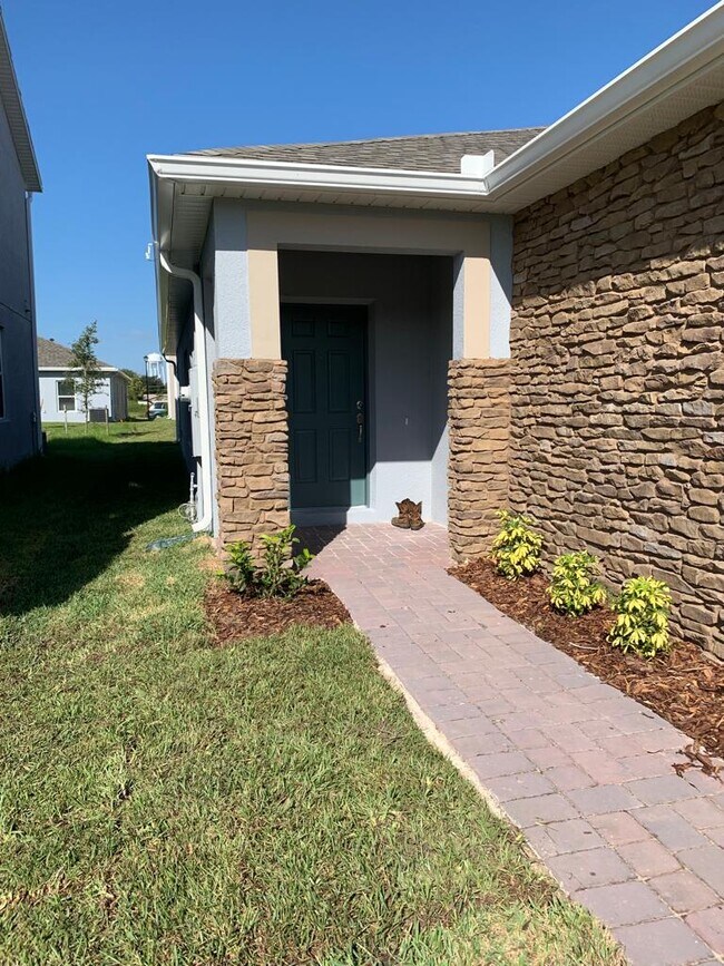 Foto del edificio - 1202 Celery Oaks Ln