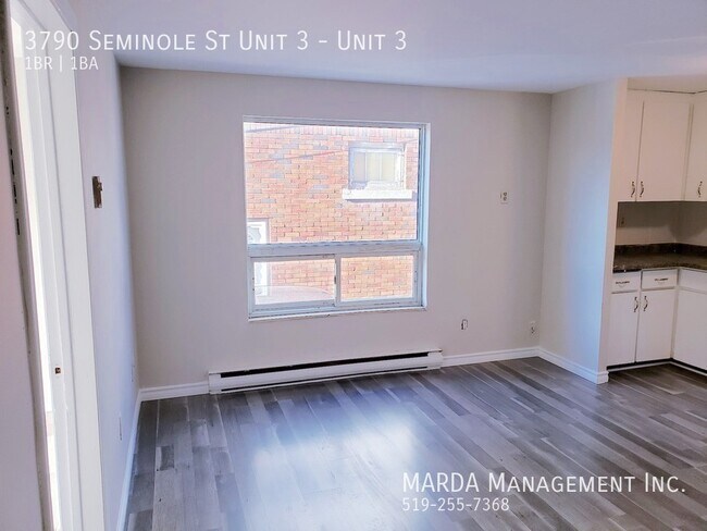 Photo du bâtiment - Renovated 1 BED/1 BATH in East Windsor ALL...