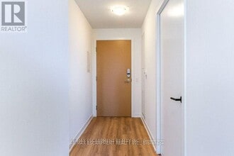 Building Photo - 1 Quarrington Ln