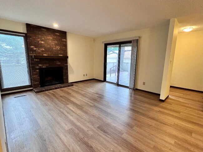 Foto del edificio - 2309A Melrose Dr