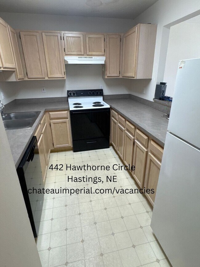 Building Photo - 434-446 Hawthorne Cir