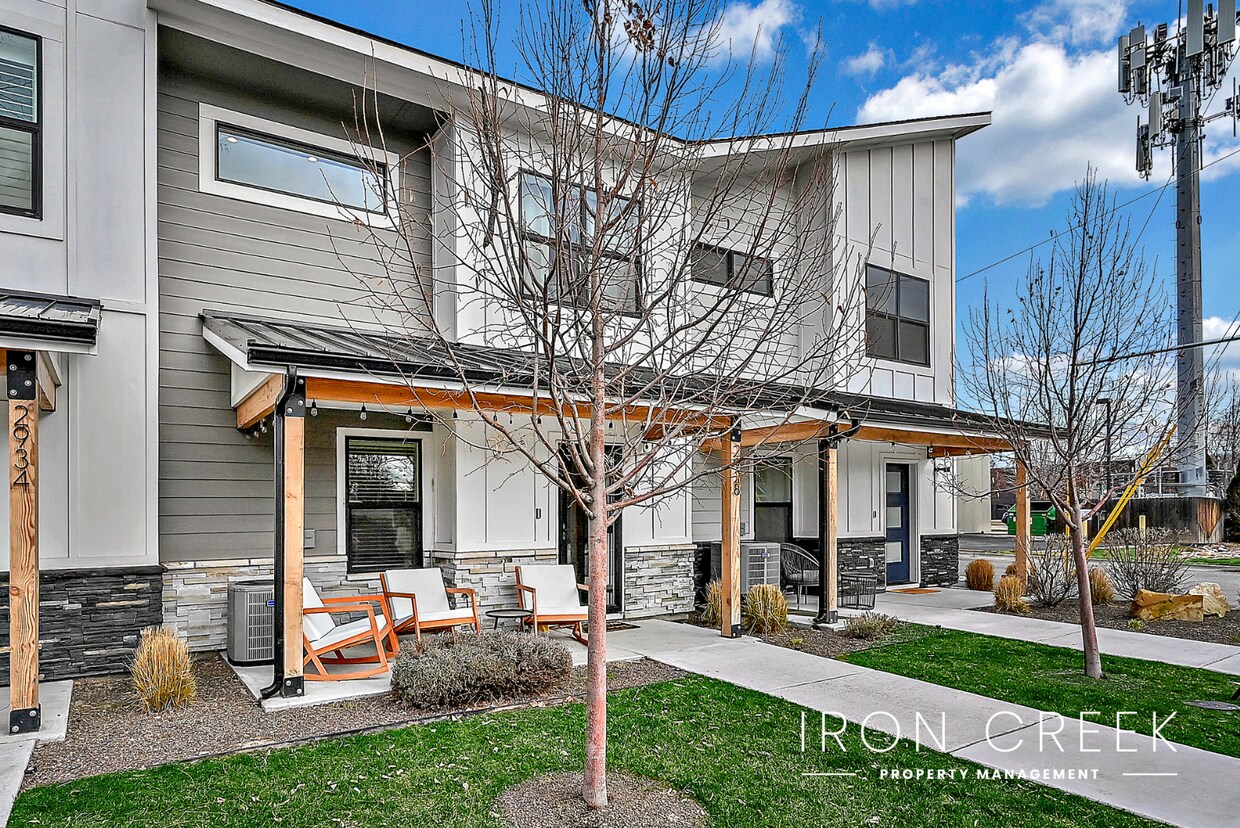 Foto principal - Contemporary Townhome Minutes from Downtown