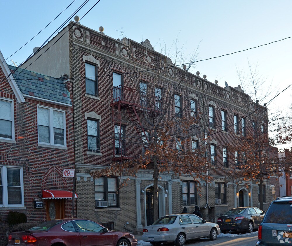Building Photo - 1053 64th St