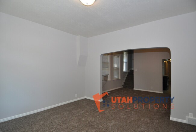 Photo - 559 E 800 S House