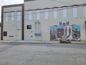 Building Photo - 101 North St