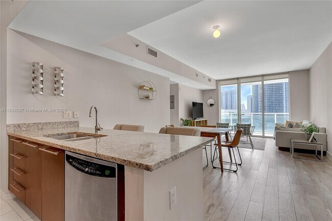 Foto del edificio - 950 Brickell Bay Dr