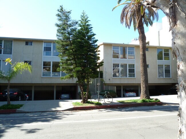 Building Photo - 1022 2nd St