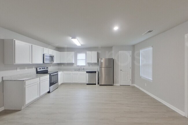Building Photo - 357 Hawthorn Trl