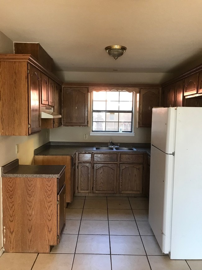 Building Photo - 3101 Barrios St