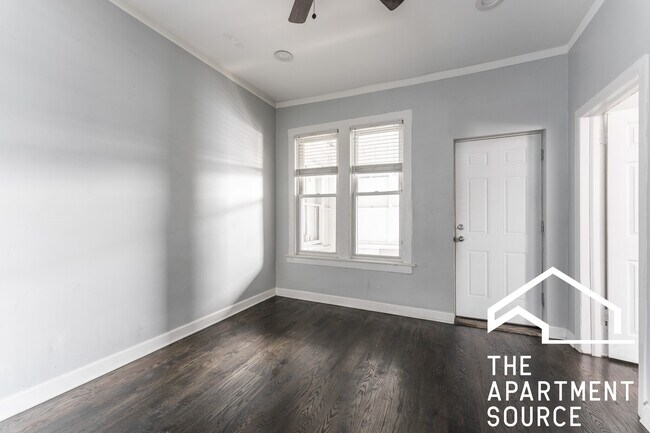 Foto del edificio - 2049 W Coulter St