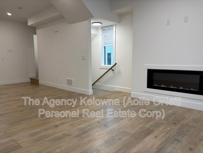 Building Photo - 1980 Upper Sundance Dr