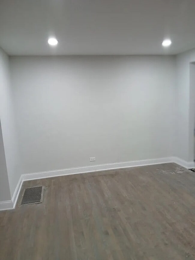 Foto del edificio - 8634 S Prairie Ave