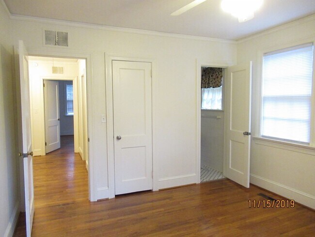 Foto del edificio - 12 Henderson St