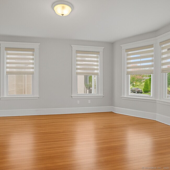 Building Photo - 29 Redfield Rd