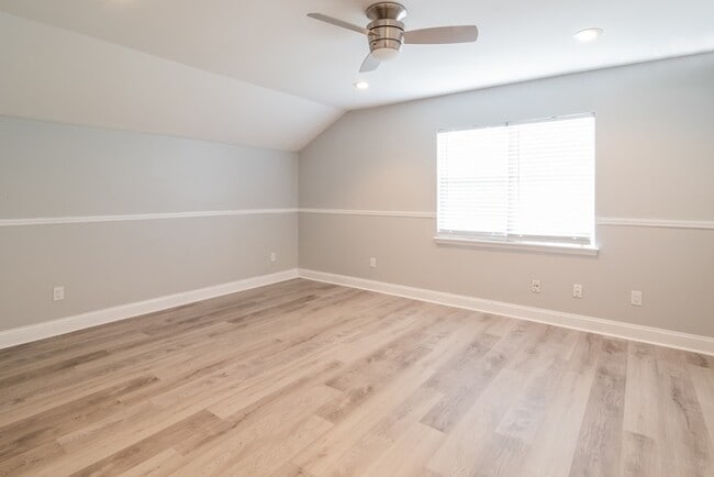 Foto del edificio - 815 Doulton Ln