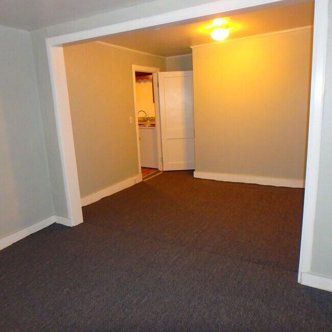 Building Photo - 45 Lowell Street - 9