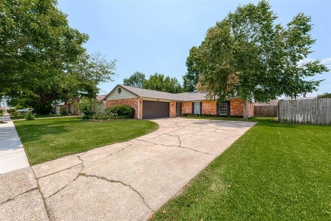 Building Photo - 10006 Rocky Hollow Rd