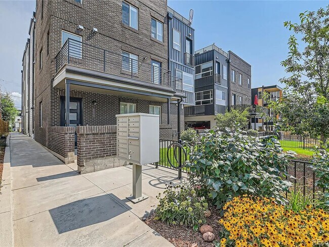 Foto del edificio - 1284 Stuart St