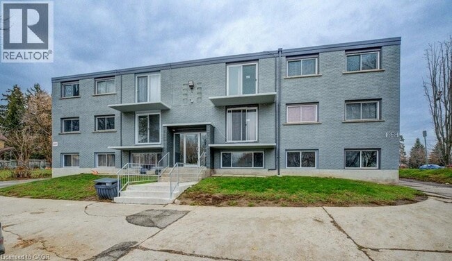 Photo du bâtiment - 82 Elgin St S